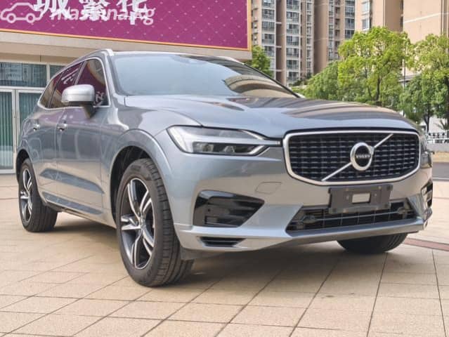Volvo XC60 II 2.0 AT