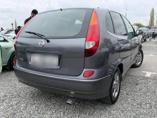 Nissan Almera Tino 1.8 MT