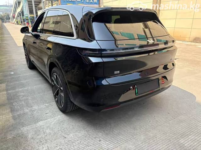 LiXiang L6 1.5hyb AT 4WD