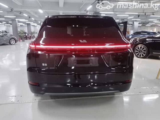 LiXiang L7 Рестайлинг 1.5hyb AT 4WD