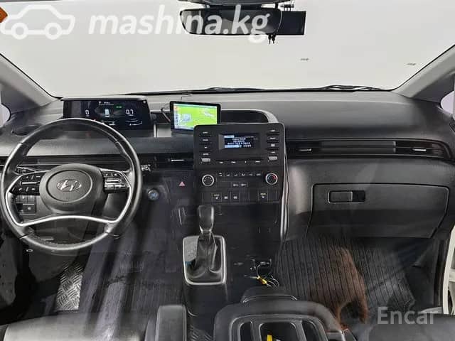 Hyundai Staria 2.2d AT