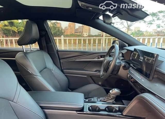 Toyota Camry IX (XV80) China Market 2.0hyb CVT