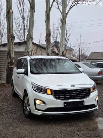 Kia Carnival III 2.2d AT