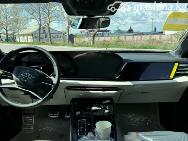 Audi A6 V (C8) Рестайлинг 55 TFSI e Long 2.0hyb AMT 4WD