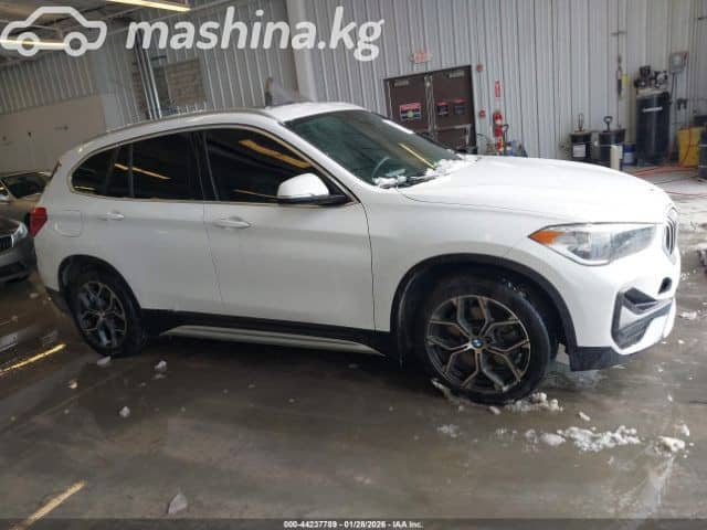 BMW X1 II (F48) Рестайлинг 28i xDrive 2.0 AT 4WD