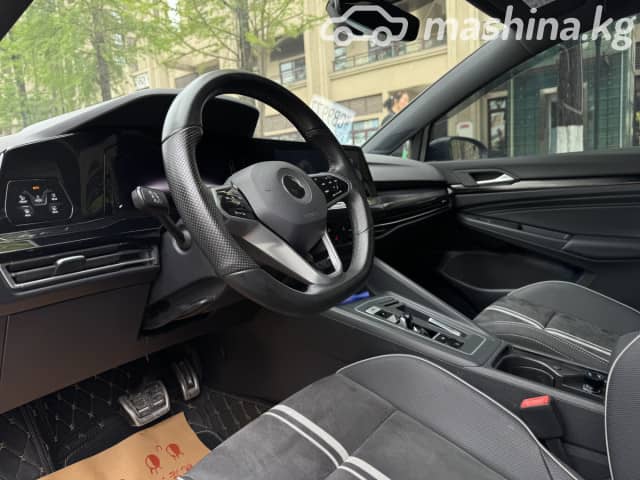 Volkswagen Golf VIII 1.4 AT