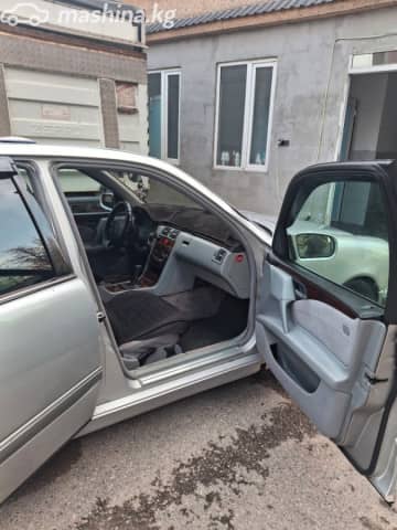 Mercedes-Benz E-Класс II (W210, S210) 280 2.8 MT