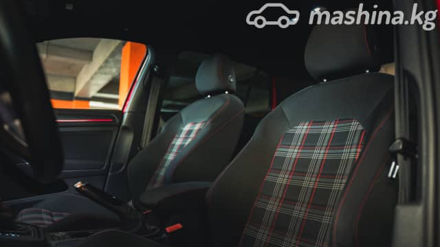 Volkswagen Golf GTI VII Рестайлинг 2.0 AMT