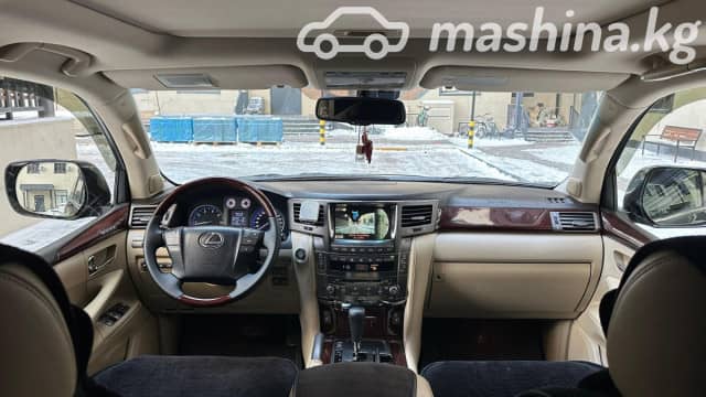 Lexus LX III 570 5.7 AT 4WD