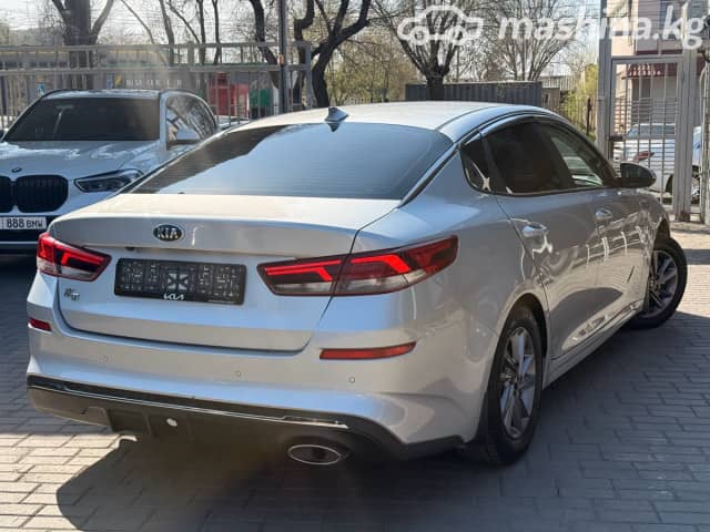 Kia K5 II 2.0 AT