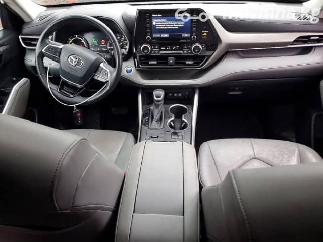 Toyota Highlander IV (U70) 2.5hyb AT 4WD