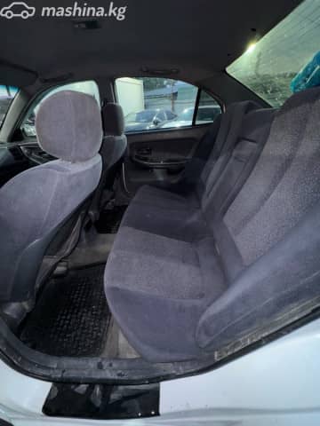 Hyundai Avante III 1.5 MT