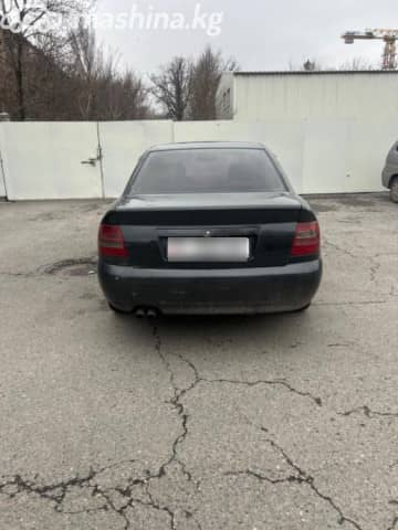 Audi A4 I (B5) Рестайлинг 1.8 AT