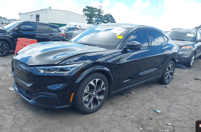 Ford Mustang Mach-E I 98 kWh Electro AT