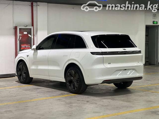 LiXiang L6 1.5hyb AT 4WD