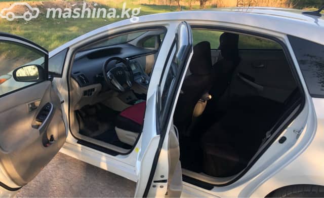 Toyota Prius III Рестайлинг (XW30) 1.8hyb AT