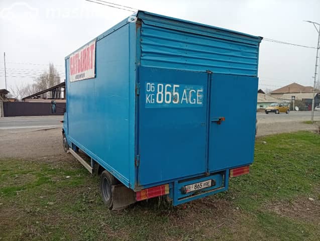 Mercedes-Benz Фургон (4х2)