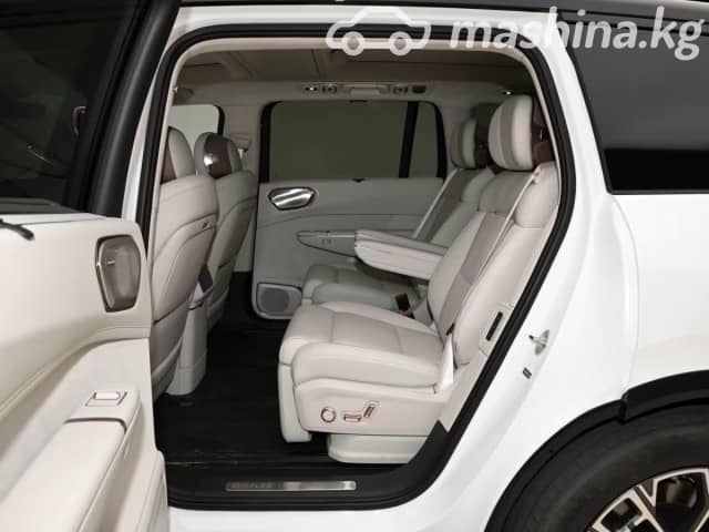 Lynk & Co 900 2.0hyb AT 4WD