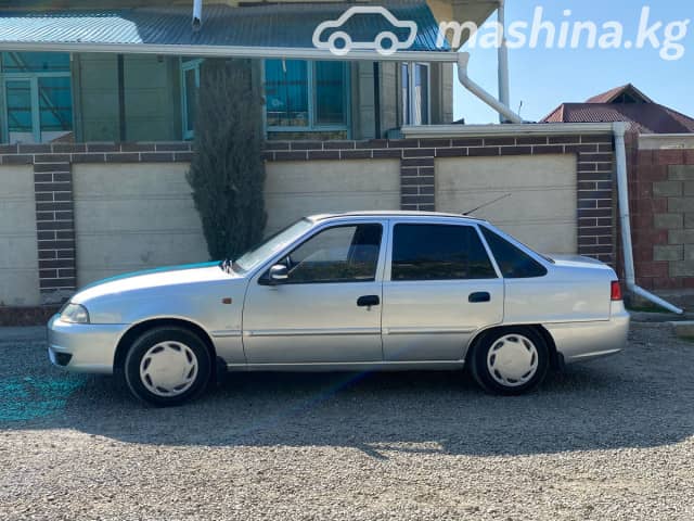 Daewoo Nexia I Рестайлинг 1.5 MT
