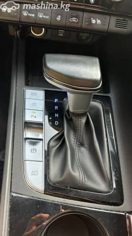 Hyundai Avante VII 1.6hyb AMT