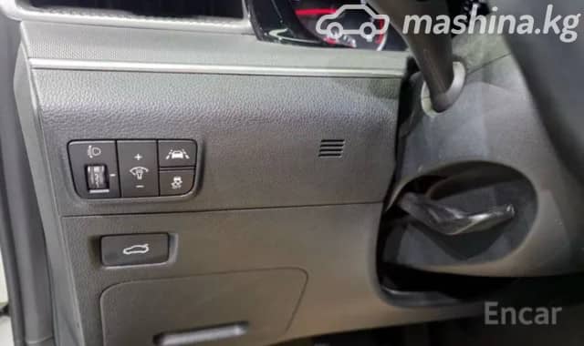 Kia K5 III 2.0 AT