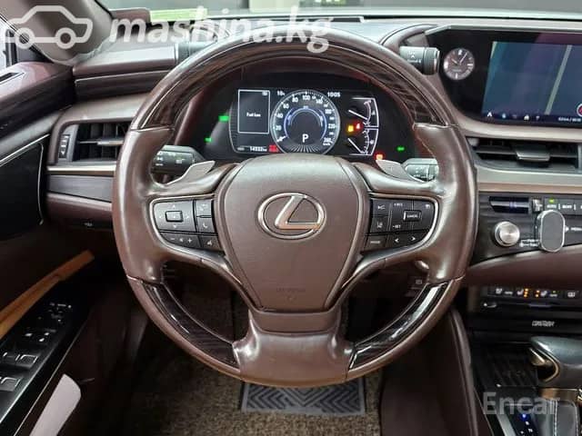 Lexus ES VII 300h 2.5hyb CVT