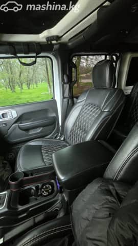 Jeep Wrangler IV (JL) 2.0 AT 4WD