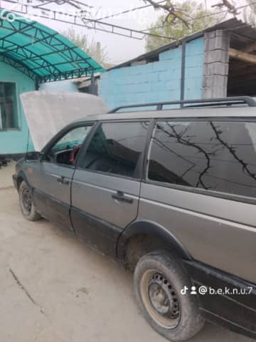 Volkswagen Passat B3 1.8 MT
