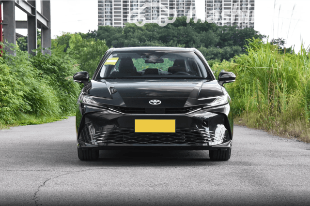 Toyota Camry IX (XV80) China Market 2.0hyb CVT