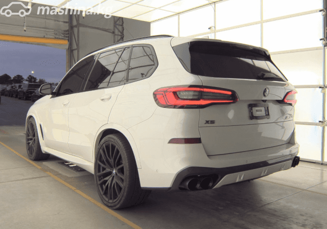 BMW X5 IV (G05/G18) M50i 4.4 AT 4WD