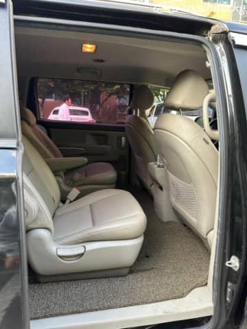 Kia Carnival III 2.2d AT