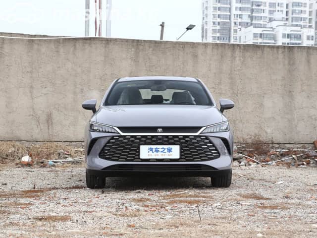 BYD Qin III DM-i 1.5hyb CVT