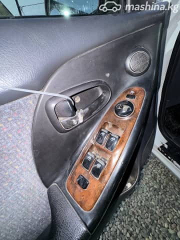 Hyundai Avante III 1.5 MT