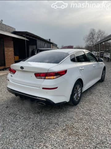 Kia K5 II 2.0 AT