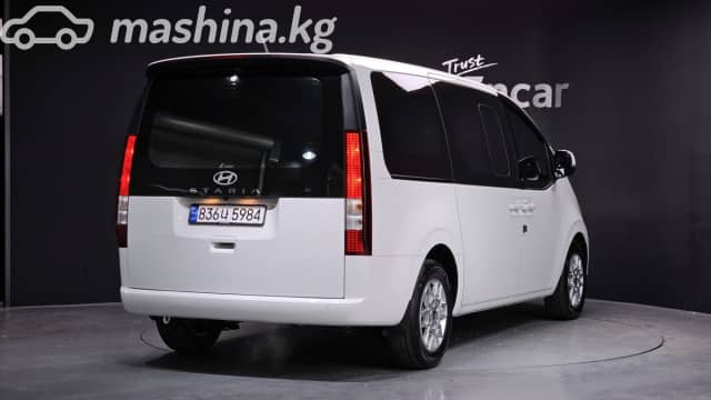 Hyundai Staria 3.5 AT