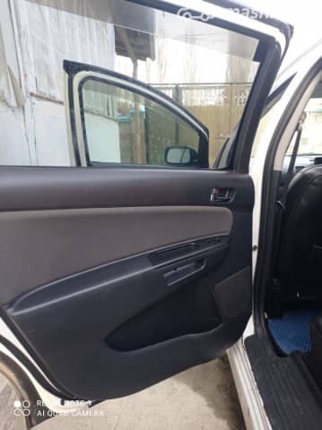 Toyota Wish I Рестайлинг 2.0 CVT