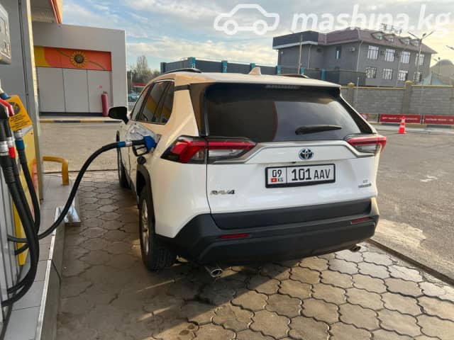 Toyota RAV4 V (XA50)
