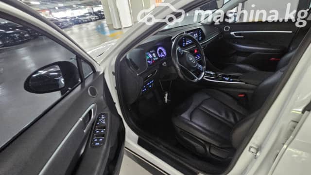 Hyundai Sonata VIII (DN8) 2.0hyb AT