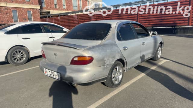 Hyundai Avante II 1.5 MT
