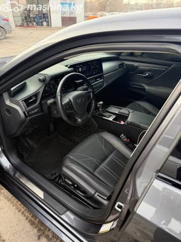 Lexus ES VII Рестайлинг 300h 2.5hyb CVT