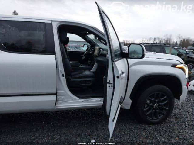 Toyota Tundra III CrewMax 3.5hyb AT 4WD