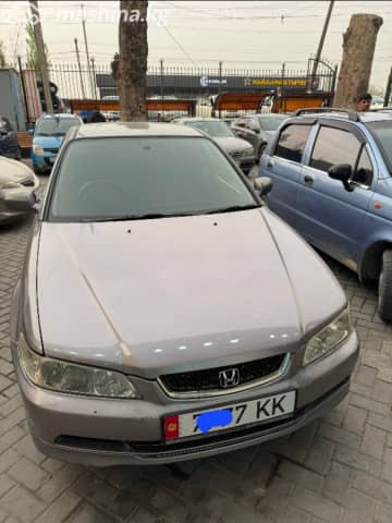 Honda Accord VI 1.8 AT