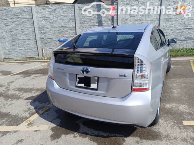 Toyota Prius III Рестайлинг (XW30) 1.8hyb AT