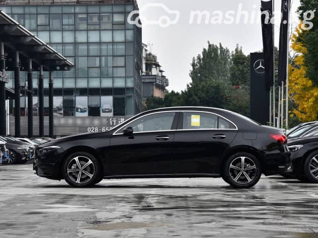 Mercedes-Benz A-Класс IV (W177) Рестайлинг 200 1.3 AMT