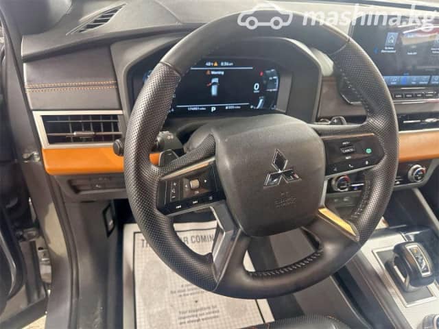 Mitsubishi Outlander IV 2.5 CVT 4WD