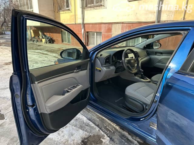 Hyundai Elantra VI (AD) 2.0 AT