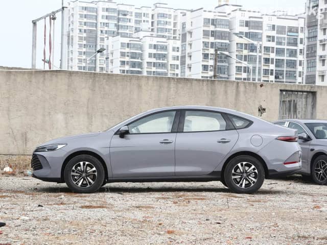 BYD Qin III DM-i 1.5hyb CVT