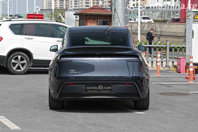 Tesla Model Y I Standard Electro AT
