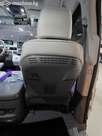 Hyundai Staria 2.2d AT 4WD