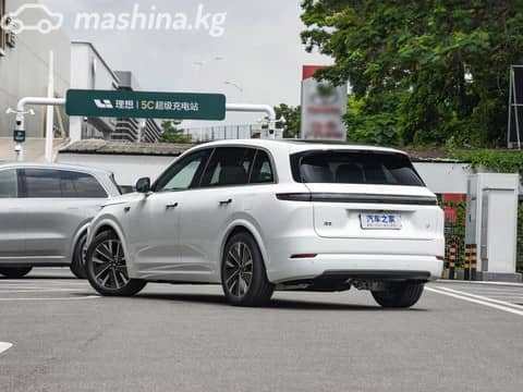 LiXiang L7 Рестайлинг 1.5hyb AT 4WD